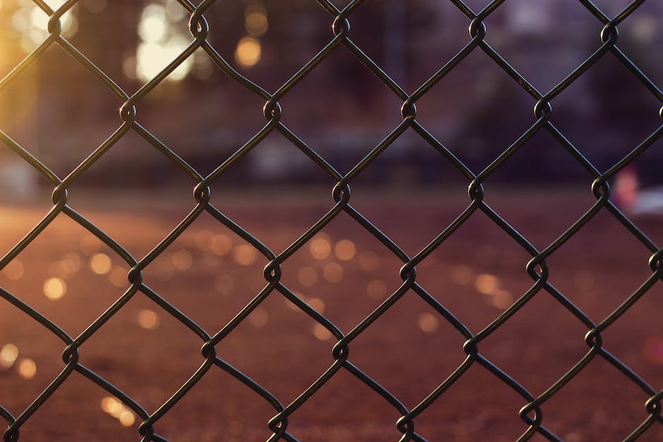 A fence installation with dashes instead of spaces.